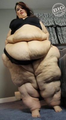 moreandmoretolove:  (via ssbbw-24.jpg in gallery ssbbw mix (Picture 24) uploaded by Maniac75 on ImageFap.com)