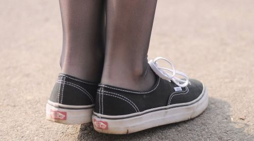 I love pantyhose with the classic vans!