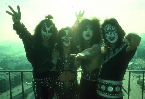 Posted @withregram • @acefrehleysshadow #Kisstory Playboy Building Los Angeles, California, January 16, 1975Photographer:Richard CreamerBy the end of November touring had settled down into a more structured routine with the band taking the middle slot