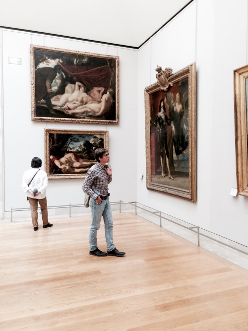clairelizabethfraser:Louvre, Paris August 2015.