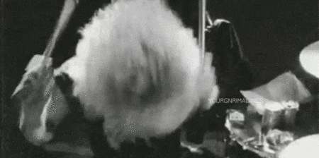 yourgnrimagines:  IMAGINE FLUFF WITH STEVEN ADLER requested by anonymous. SMUT WARNING. Keep reading