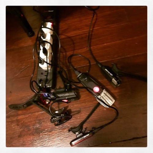 deucedlydeuce: Charging all my bike lights…  #lifesavers #deucedimples #bikelife #chargedup #pittsbu