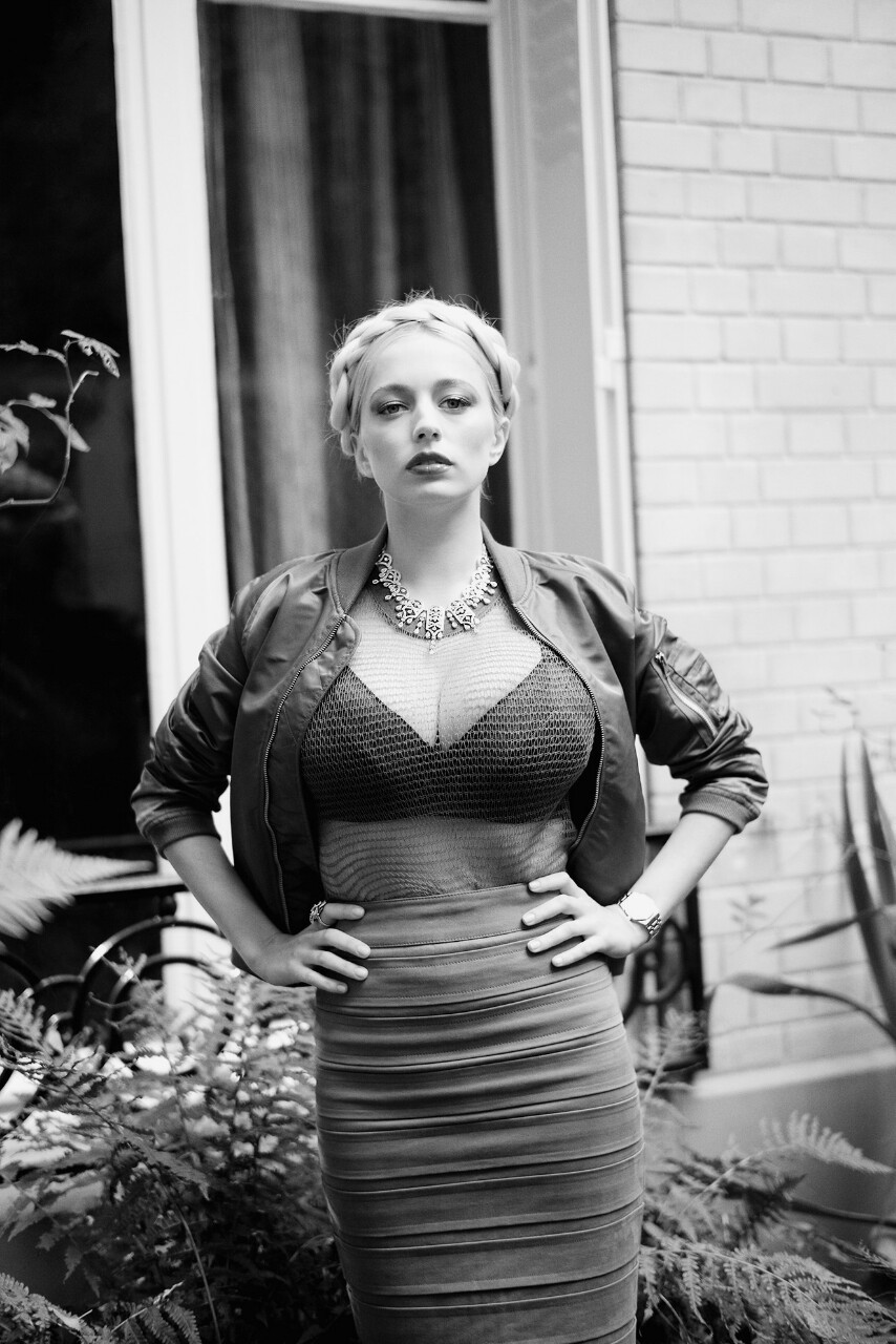 Caroline Vreeland busty goddess