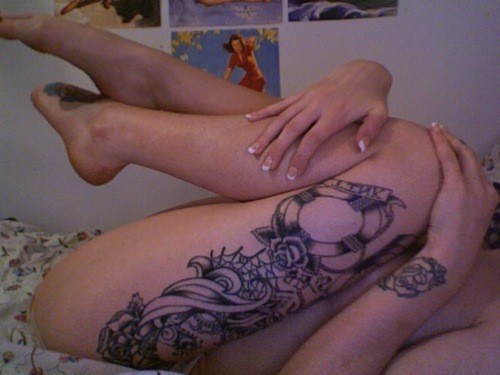 bodyelectricm:  Pale Bitch ♡