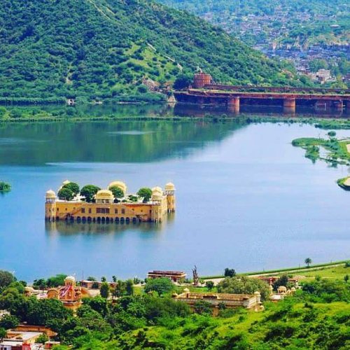 Here is a picture of another must go place in India. Jal Mahal (meaning “Water Palace”) 