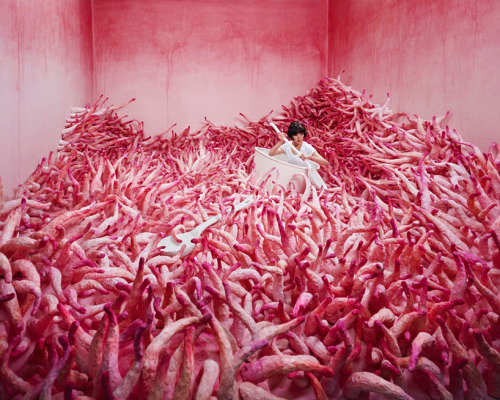 archatlas:    JeeYoung Lee Since 2007,  Lee JeeYoung shoots the invisible. Whereas traditional photography submits extracts of reality to our eyes, the artist offers excerpts from her heart, her memory, or her dreams. Restrained by the inherent limits