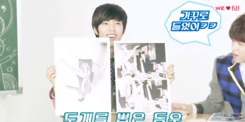 myungfinite:  woohyun helping his oblivious hyung 