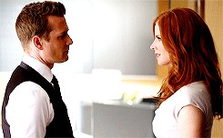 queenrafferty:  “It seems to me that the best relationships - the ones that last - are frequently the ones that are rooted in friendship. You know, one day you look at the person and you see something more than you did the night before. Like a switch