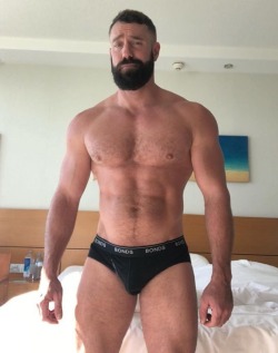 speedobuttandtaint:  tradiefucker:  Ready to fuck me mate? Bring it on  Speedobuttandtaint: Thanks to over 73,500 followers of hot men , butts and speedos. 