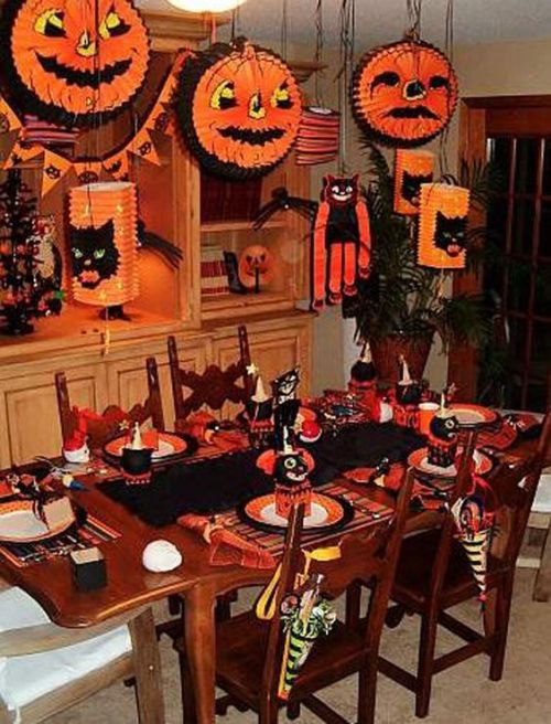 retro-pumpkins: Vintage Halloween Kitchen Decor I love vintage Hallowe’en decorations!! 