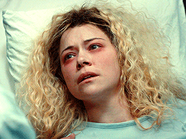 orphanblackzone:She’s crazy-pants. Yeah, but she’s good with kids.