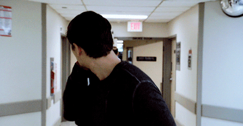mybodywakesup:gif request meme: explosionshark requested:↳ mtv scream + favorite episode » when a st