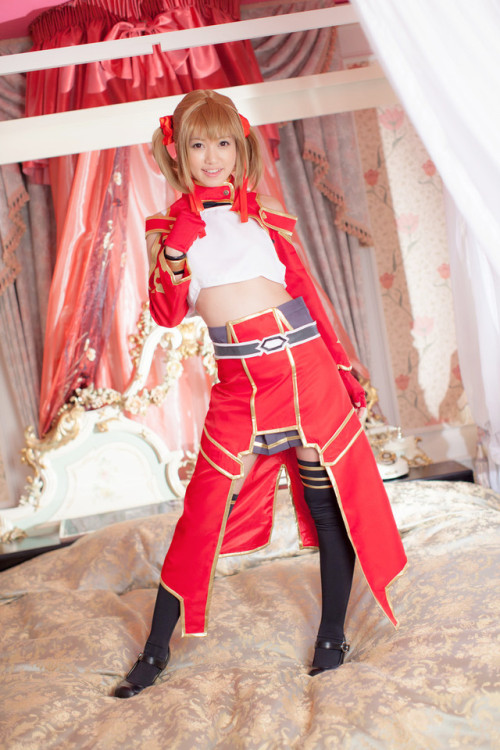 cangshubaby: 刀剑神域-西莉卡 cosplaycos照片136张 40￥全套cos（照片+自慰高潮视频）老样子哦~100￥微信：caoshubaby 和汤博名字不一样哦~！