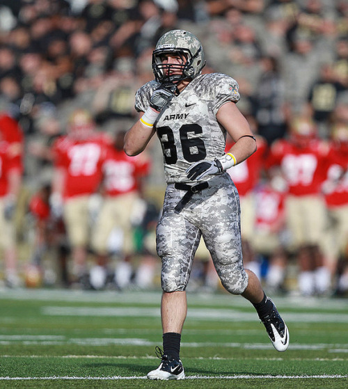 parkersjocks:Jonathan Crucitti | Wide Receiver Born: November 14, 1991 Height: 5 ft 11 in | Weight: 