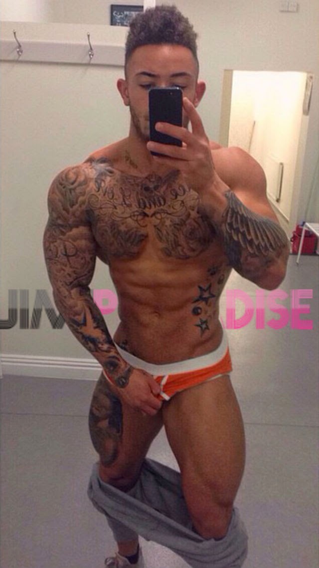 jboys20:  jezebelsboys:Ashley Cain - Part 2Apparently he recorded himself having