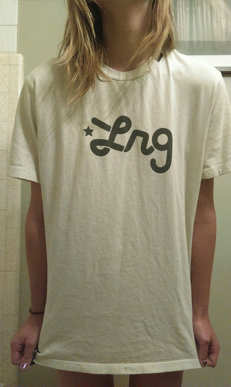starry-eyed-princxss:  Daddy’s shirts make me feel small 🍼🌟 
