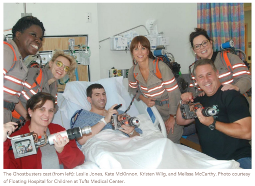 upworthy: Melissa McCarthy and Kristen Wiig visited a children’s hospital in full ‘Ghost