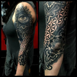 thievinggenius:  Tattoo done by JJ Jackson.