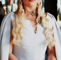 got-source: Game of Thrones fashion | Daenerys