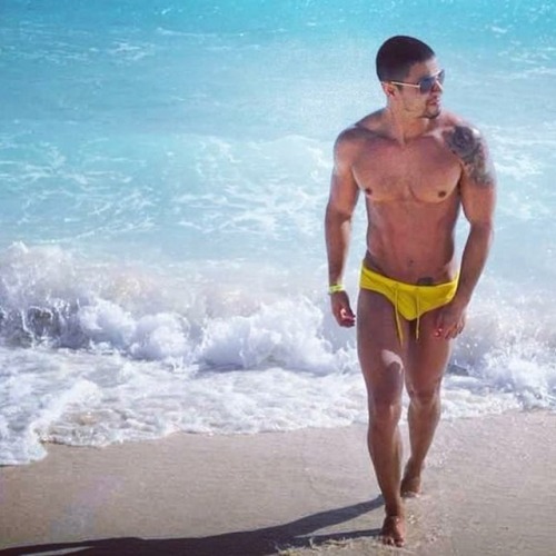 aronikswim:  #Aronikmate of the day: @hiam.baena! Rocking the yellow toy suit in #Mexico! 🐝💛