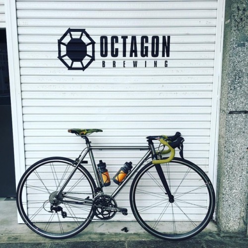 green-cog:本日、グループライドのため、12:00からの営業となります。 ご迷惑をおかけ致します。 #octagonbrewing