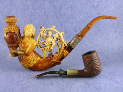 Antique meerschaum pipe, 19th century.