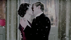 jessiebuckley:[Best Period Drama Couples, As Voted By Tumblr]#2, Mary & Matthew (Downton Abbey)