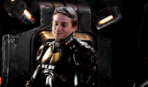 Charlie Hunnam as Raleigh Becket in Pacific Rim.