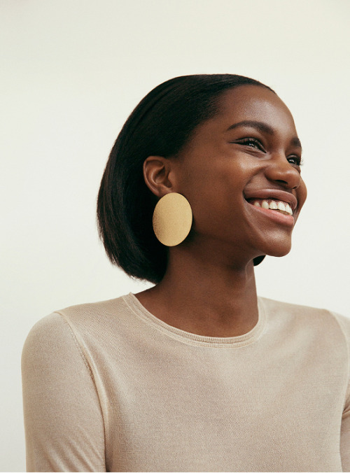 shadesofblackness:Tara Falla for H&M