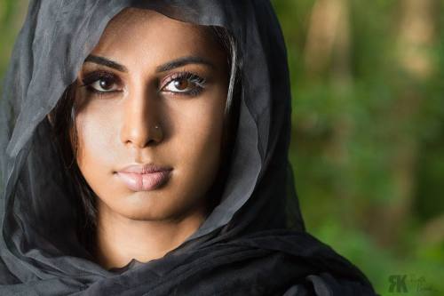 ts-transition:  Amelia Maltepe is a 23-year-old TS muslim model originally from Bangladesh and she wants to win Miss World. This transgender beauty currently lives in Toronto, Canada.