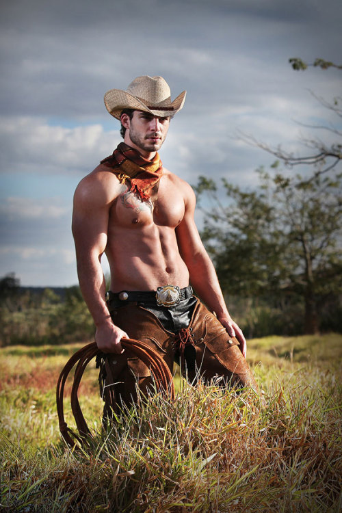 men-who-inspire-me:  Lucas Kubitschek by Netto Galvao