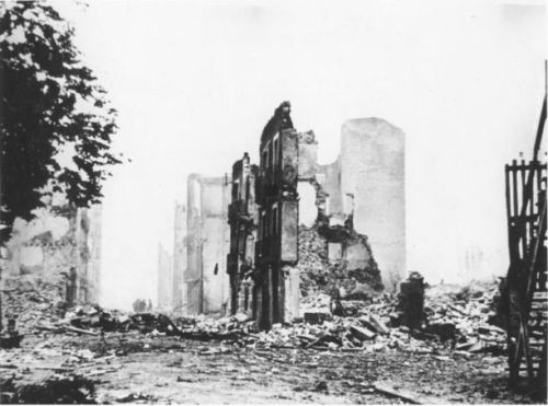 jcrbcn:26/04/1937 - Guernica (Basque Country) was bombed by the German aviation in order to help the