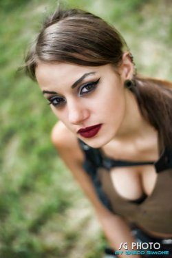 dirty-gamer-girls:  Tomb Raider Underworld - eyes by FuinurCroft Check out http://dirtygamergirls.com for more awesome cosplay (Source: tophwei.deviantart.com) 