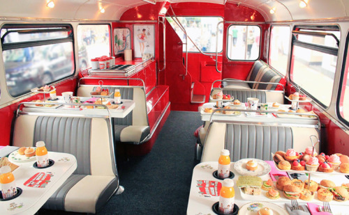 atlinmerrick:This. Was. Wonderful.I just did this afternoon tea bus tour as a birthday celebration f