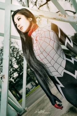 Cosplayblog:  Silk From Marvel Comics  Cosplayer: Rian Synnth Cosplay [Tw | Fb |