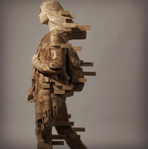 Digitally-inspired wood sculptures by Han Hsu-Tung Follow CrossConnectMag for more 