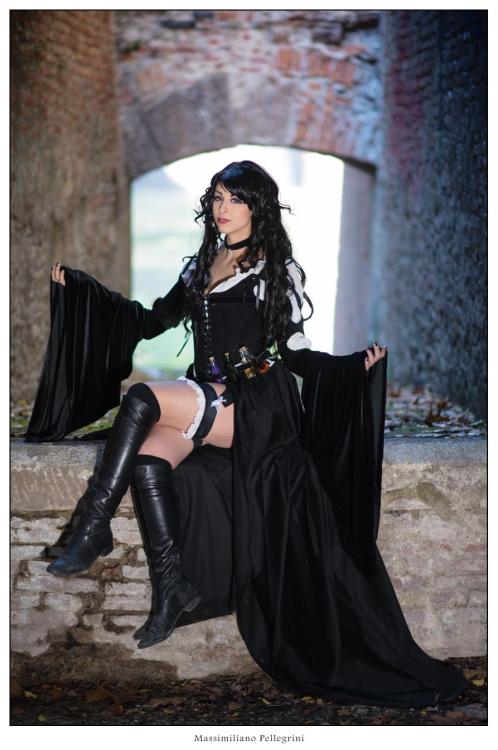 spedrucker:  fun-fap:  Witcher Cosplay http://imgur.com/r/cosplaygirls/jPp8rxo For More Amazing Stuffs visit http://fun-fap.tumblr.com/  ❤️