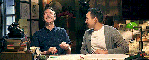 buzzfeedunsolvedgifs:  ryan making shane laugh ↳ requested by anonymous