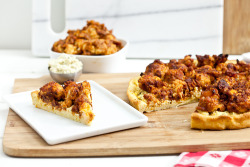 deliciouslydairyfreerecipes:  Buffalo Cauliflower Wing Pizza with Tofu Blue Cheese Spread For the tofu blue cheese spread½ block of extra firm tofu, crumbled into small pieces 2 tablespoons nutritional yeast 1 tablespoons vegenaise juice of 1 lemon 3