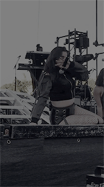 Lauren performing at Endfest // video credit: X