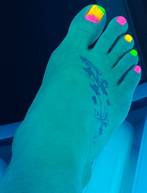 Lovestoesandsoles