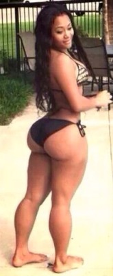 thickazzgurlz:  Thickazzgurlz