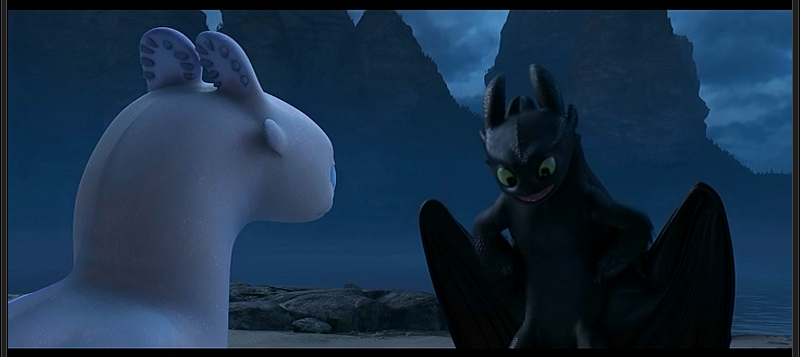 What do you prefer: 2 winged night light or 4 winged night light? +other  discoveries on the wiki : r/httyd