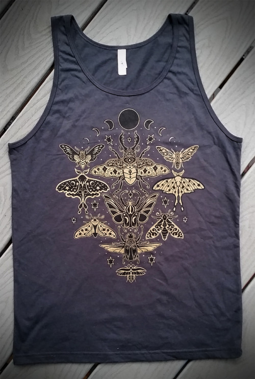 cryptovolans: Metallic gold ink is my favorite!! ☆ ★ ☆ ★ I have plenty of Celestial Entomologist tan