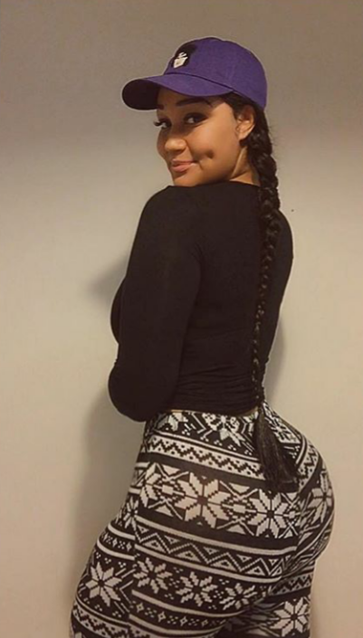 jazziedadd:  Sexy. Gorgeous &amp; CurvyLicious…   Ms DarlaDimplez 💚💛💜…..
