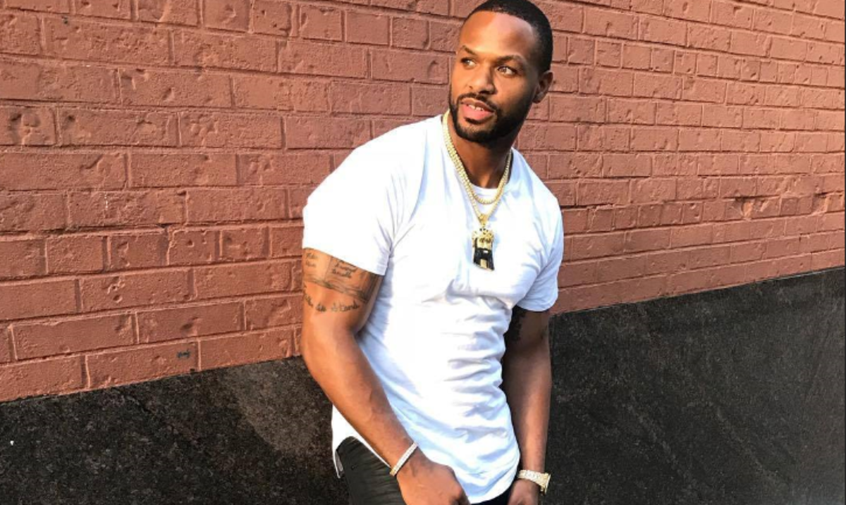 plutoworldsblog:     LOVE AND HIP &amp; HOP   Akbar Abdul-Ahad’s nice Dick