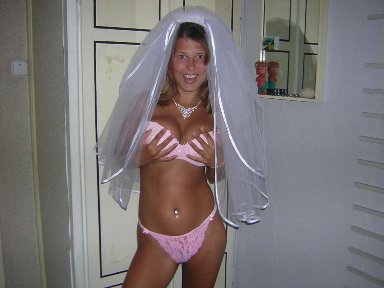 bridesandhoneymoonshots:  Our Other BlogsSensual Selfie Sensual Selfie2Office Pics