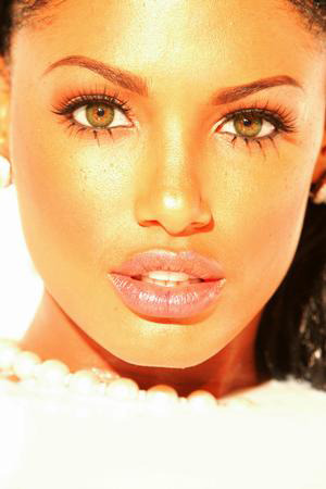 Beautiful Lips and eyes!