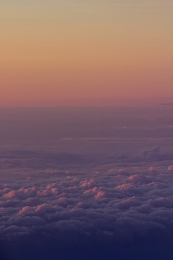 fuckyeahairplaness:  Airline Sunset (by ikjoyce)