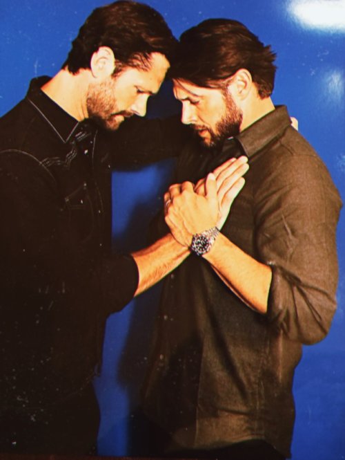 gogetthemcowboy: J2 SACRIFICE AND FOREHEAD TOUCH PHOTO OPS I LOVE THIS SO MUCH IT’S SO BEAUTIFUL !!!